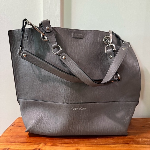 Calvin Klein Sonoma Gray/Black Reversible Tote - Picture 1 of 9